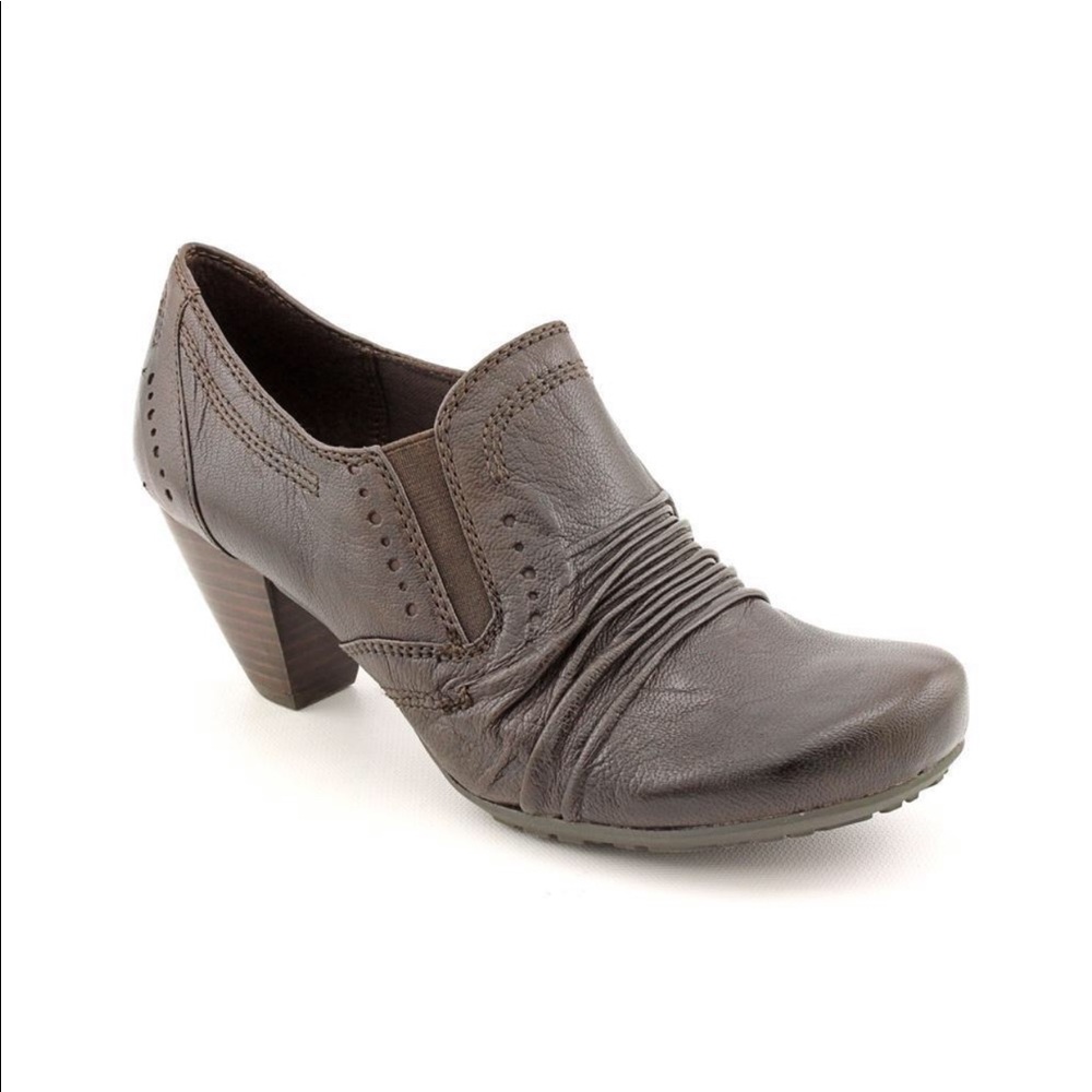 Bare Traps Brown Leather Bootie